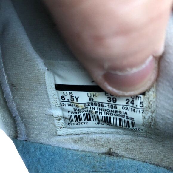 RARE 2016 Air Jordan 11 Retro Low University Blue UNC Size 6.5 - Picture 3 of 11